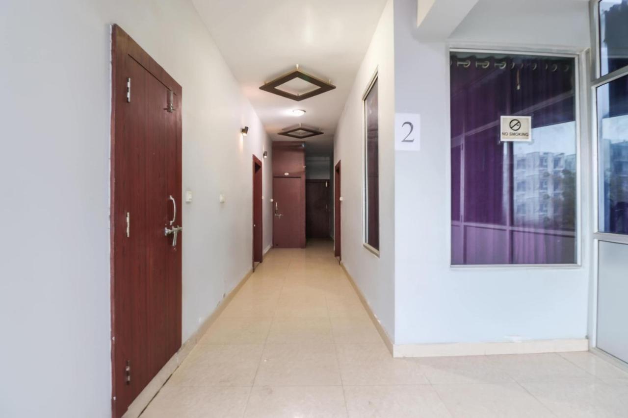 فندق Vrindāvanفي  Oyo 69402 Yogeshwar Dhaam المظهر الخارجي الصورة